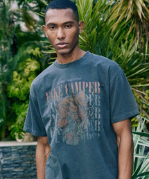 FAKE CAMPER（フェイクキャンパー）の「ピグメントタイガーグラフィック半袖Tシャツ [チャコール]（Tシャツ/カットソー）」