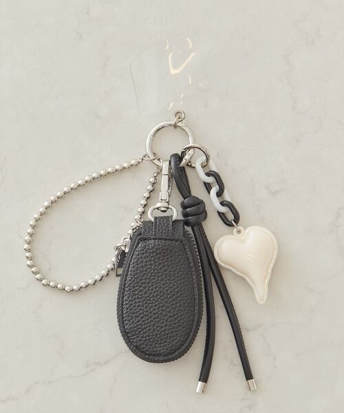 AMERICAN HOLIC(アメリカンホリック)の「ハートクラシックチャーム(チャーム・レディース・ブラック/シルバー・FREE)」の2枚目の写真