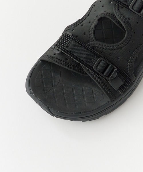 WHITE MOUNTAINEERING（ホワイトマウンテニアリング）の「White Mountaineering/ホワイトマウンテニアリング × rig Footwear/リグ フットウェア WM×rig footwear kuruka 2.0’ パンチング加工 サンダル 2026年 夏 夏服（サンダル・メンズ・ブラック・28/27/26）」の9枚目の写真
