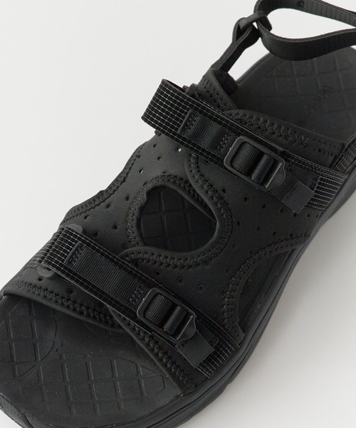 WHITE MOUNTAINEERING（ホワイトマウンテニアリング）の「White Mountaineering/ホワイトマウンテニアリング × rig Footwear/リグ フットウェア WM×rig footwear kuruka 2.0’ パンチング加工 サンダル 2026年 夏 夏服（サンダル・メンズ・ブラック・28/27/26）」の10枚目の写真