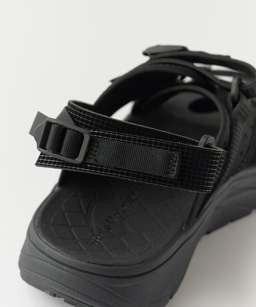 WHITE MOUNTAINEERING（ホワイトマウンテニアリング）の「White Mountaineering/ホワイトマウンテニアリング × rig Footwear/リグ フットウェア WM×rig footwear kuruka 2.0’ パンチング加工 サンダル 2026年 夏 夏服（サンダル・メンズ・ブラック・28/27/26）」の11枚目の写真
