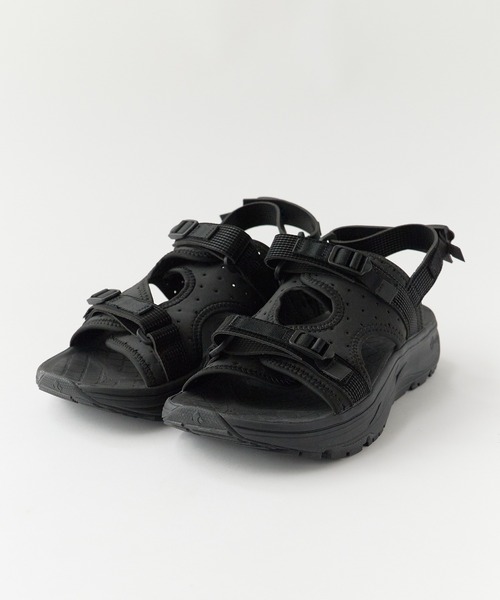 WHITE MOUNTAINEERING（ホワイトマウンテニアリング）の「White Mountaineering/ホワイトマウンテニアリング × rig Footwear/リグ フットウェア WM×rig footwear kuruka 2.0’ パンチング加工 サンダル 2026年 夏 夏服（サンダル・メンズ・ブラック・28/27/26）」の3枚目の写真