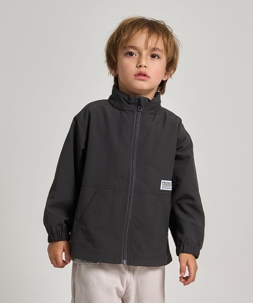 b・ROOM(ビールーム)の「【スクール対応】【撥水・防汚・耐久・UV】収納袋付マウンテンパーカー(反射シート付き)(ブルゾン・キッズ・ベージュ/ベージュ系その他/アイボリー/カーキ/ブラック/ダークオレンジ/ブルーグレー/ブルーグリーン/チャコール/ダークグレー・150cm/110cm/100cm/130cm/120cm/140cm)」の1枚目の写真