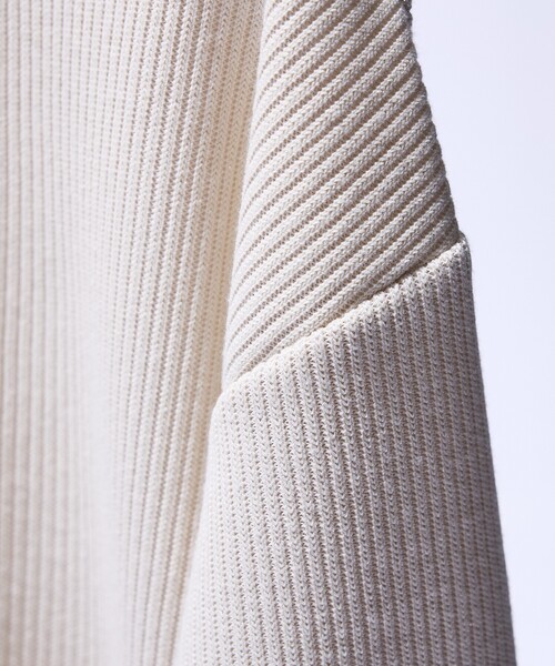 ABAHOUSE（アバハウス）の「クォーターゲージニット クルーネックスウェット / リラックスフィット（スウェット・メンズ・チャコールグレー/ブラック/サックスブルー/アイボリー・48/46）」の10枚目の写真