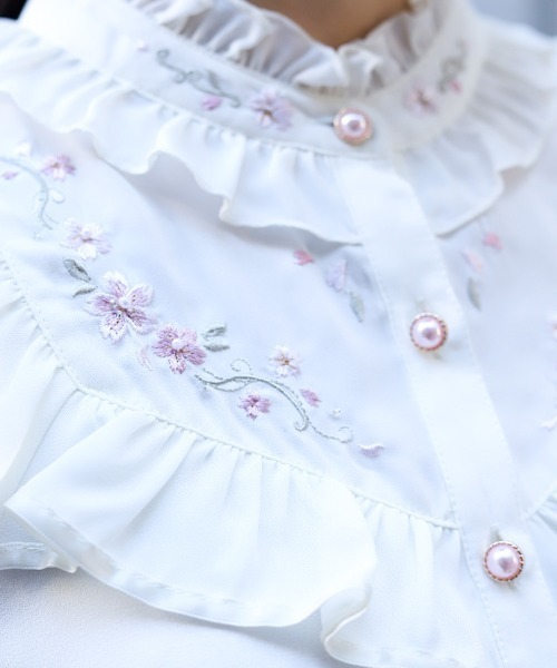axes femme(アクシーズファム)の「桜刺繍スタンドブラウス(シャツ/ブラウス・レディース・ブラック/ピンク/キナリ・MEDIUM)」の8枚目の写真