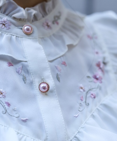 axes femme(アクシーズファム)の「桜刺繍スタンドブラウス(シャツ/ブラウス・レディース・ブラック/ピンク/キナリ・MEDIUM)」の9枚目の写真