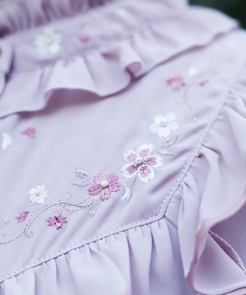 axes femme(アクシーズファム)の「桜刺繍スタンドブラウス(シャツ/ブラウス・レディース・ブラック/ピンク/キナリ・MEDIUM)」の17枚目の写真