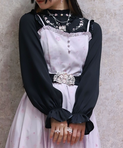 axes femme(アクシーズファム)の「桜刺繍スタンドブラウス(シャツ/ブラウス・レディース・ブラック/ピンク/キナリ・MEDIUM)」の11枚目の写真