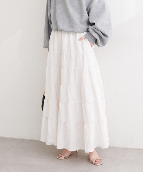 natural couture（ナチュラルクチュール）の「サテンティアードスカート（スカート・レディース・ブラウン/ピンク/オフホワイト・FREE）」の4枚目の写真