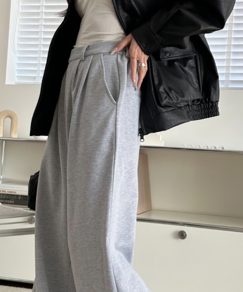 umune(ウムネ)の「ワイドパンツ スウェット タック ロング丈 ウエストゴム ルーズ ゆったり 体型カバー スポーティー ストリート ボトムス秋 冬(スウェットパンツ・レディース・アイボリー/ブラック/杢グレー・S/M)」の20枚目の写真