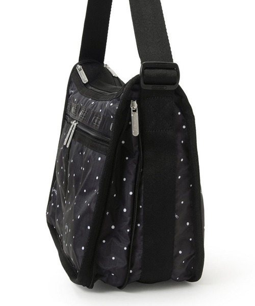 LeSportsac(レスポートサック)の「DELUXE EVERYDAY BAG ブリスドッツ(ショルダーバッグ・レディース・ブラック・FREE)」の6枚目の写真