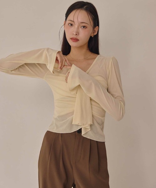ACYM（アシーム）の「ベロアギャザートップス（Tシャツ/カットソー・レディース・アイボリー/ブラウン・FREE）」の6枚目の写真