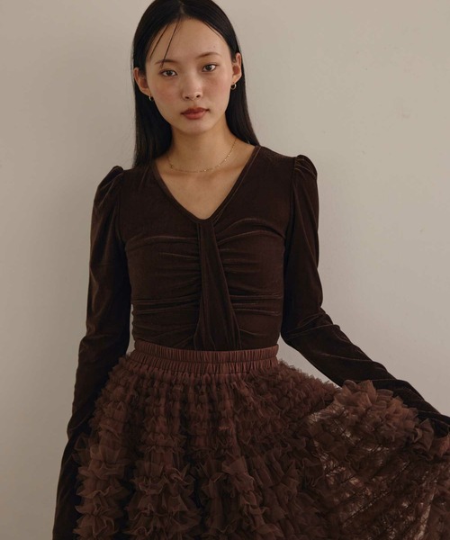 ACYM（アシーム）の「ベロアギャザートップス（Tシャツ/カットソー・レディース・アイボリー/ブラウン・FREE）」の7枚目の写真