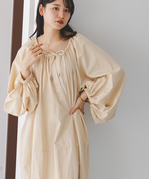 venit(ヴェニット)の「《NOBLE別注》【洗える】venit/ヴェニット コットンシルクバルーンスリーブワンピース(ワンピース・レディース・ベージュ/ブラック/グリーン・38)」の7枚目の写真