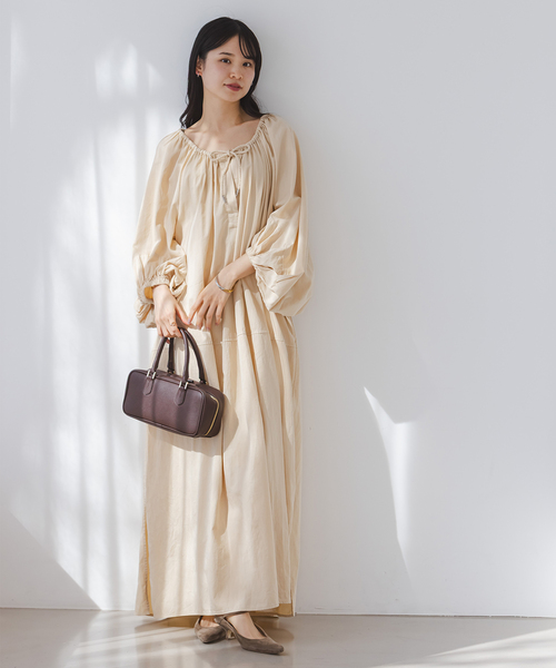 venit(ヴェニット)の「《NOBLE別注》【洗える】venit/ヴェニット コットンシルクバルーンスリーブワンピース(ワンピース・レディース・ベージュ/ブラック/グリーン・38)」の11枚目の写真