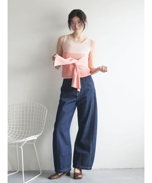 LAGUNAMOON(ラグナムーン)の「セミワイドカーブデニムパンツ(デニムパンツ・レディース・ライトブルー/インディゴブルー・MEDIUM/SMALL)」の14枚目の写真