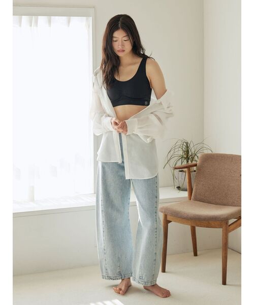 LAGUNAMOON(ラグナムーン)の「セミワイドカーブデニムパンツ(デニムパンツ・レディース・ライトブルー/インディゴブルー・MEDIUM/SMALL)」の17枚目の写真