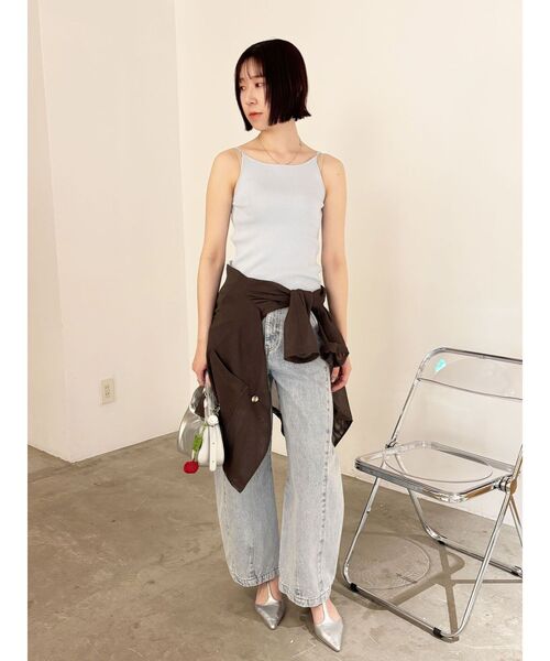 LAGUNAMOON(ラグナムーン)の「セミワイドカーブデニムパンツ(デニムパンツ・レディース・ライトブルー/インディゴブルー・MEDIUM/SMALL)」の10枚目の写真