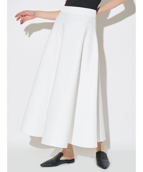 ELENDEEK（エレンディーク）の「ニットフレアスカート（スカート・レディース・オフホワイト/ネイビー/ブラック・FREE）」の2枚目の写真