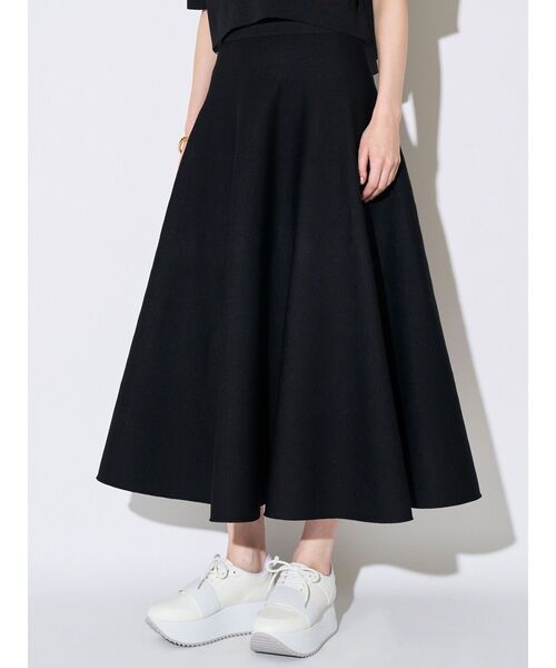 ELENDEEK（エレンディーク）の「ニットフレアスカート（スカート・レディース・オフホワイト/ネイビー/ブラック・FREE）」の3枚目の写真