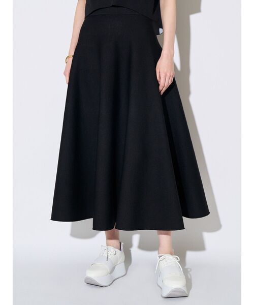 ELENDEEK（エレンディーク）の「ニットフレアスカート（スカート・レディース・オフホワイト/ネイビー/ブラック・FREE）」の14枚目の写真