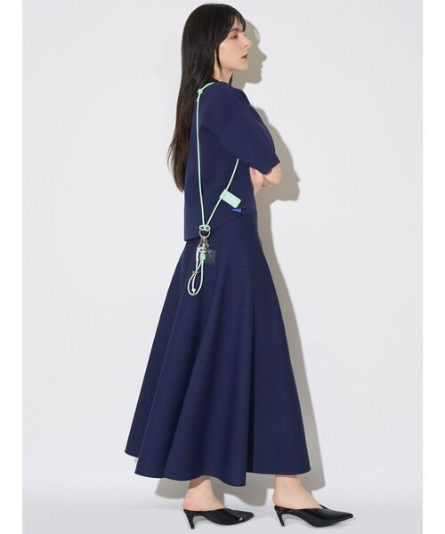 ELENDEEK（エレンディーク）の「ニットフレアスカート（スカート・レディース・オフホワイト/ネイビー/ブラック・FREE）」の4枚目の写真