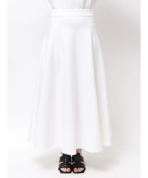 ELENDEEK（エレンディーク）の「ニットフレアスカート（スカート・レディース・オフホワイト/ネイビー/ブラック・FREE）」の6枚目の写真