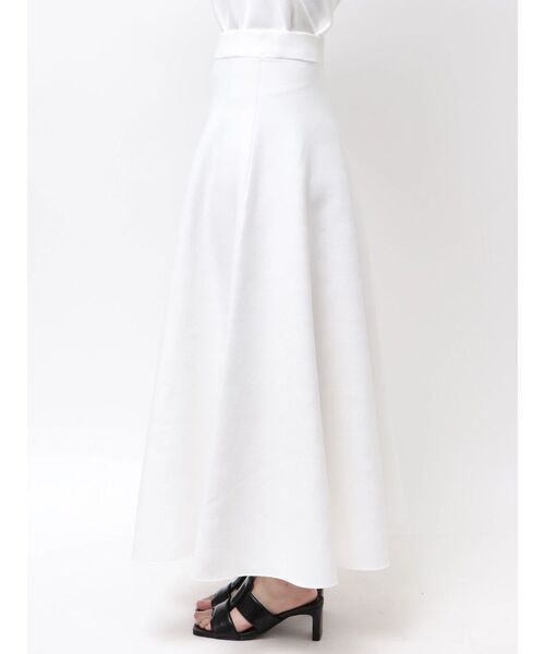 ELENDEEK（エレンディーク）の「ニットフレアスカート（スカート・レディース・オフホワイト/ネイビー/ブラック・FREE）」の7枚目の写真