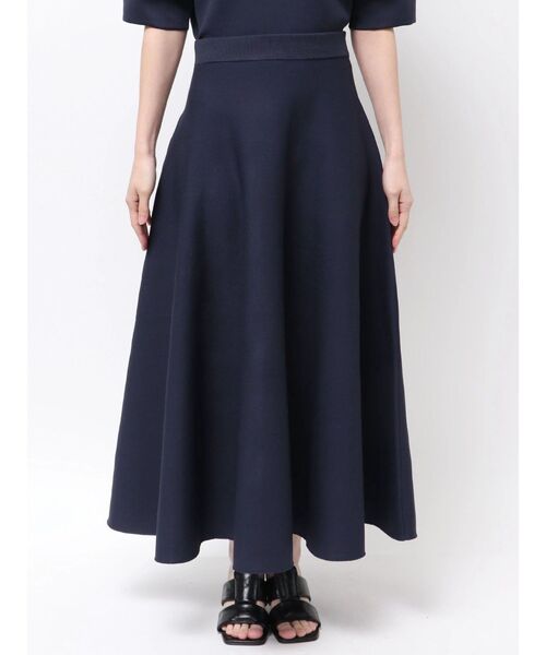 ELENDEEK（エレンディーク）の「ニットフレアスカート（スカート・レディース・オフホワイト/ネイビー/ブラック・FREE）」の13枚目の写真