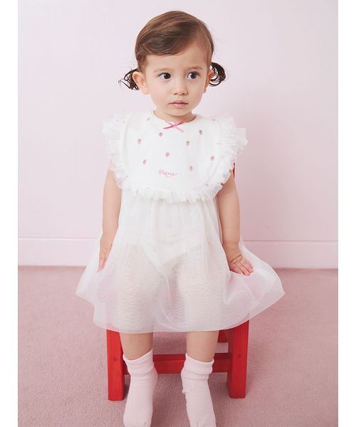 gelato pique(ジェラートピケ)の「【ラッピング済み】【BABY】ストロベリー柄チュールロンパース&スタイSET(ベビーギフト・キッズ・オフホワイト・70/80)」の5枚目の写真