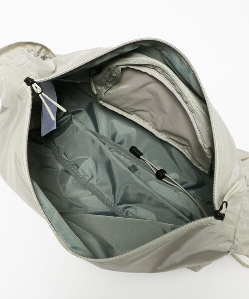 AIGLE(エーグル)の「<AIGLE> Deformation BAG(ショルダーバッグ・レディース・オフホワイト/ネイビー・FREE)」の17枚目の写真