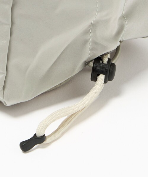 AIGLE(エーグル)の「<AIGLE> Deformation BAG(ショルダーバッグ・レディース・オフホワイト/ネイビー・FREE)」の15枚目の写真