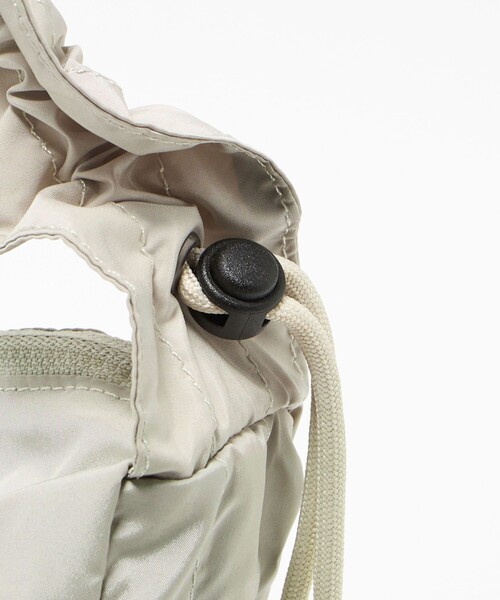 AIGLE(エーグル)の「<AIGLE> Deformation BAG(ショルダーバッグ・レディース・オフホワイト/ネイビー・FREE)」の13枚目の写真