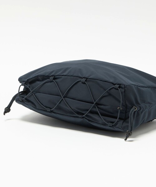 AIGLE(エーグル)の「<AIGLE> Deformation BAG(ショルダーバッグ・レディース・オフホワイト/ネイビー・FREE)」の8枚目の写真