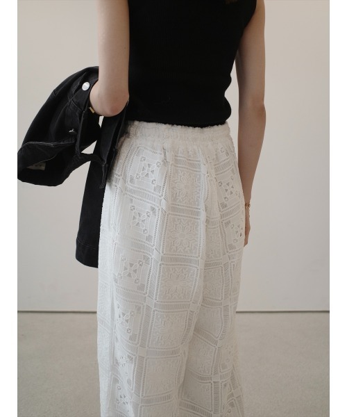 amel（エイメル）の「パネルレース ワイドパンツ ｜ ホワイト（その他パンツ・レディース・ホワイト・FREE）」の5枚目の写真