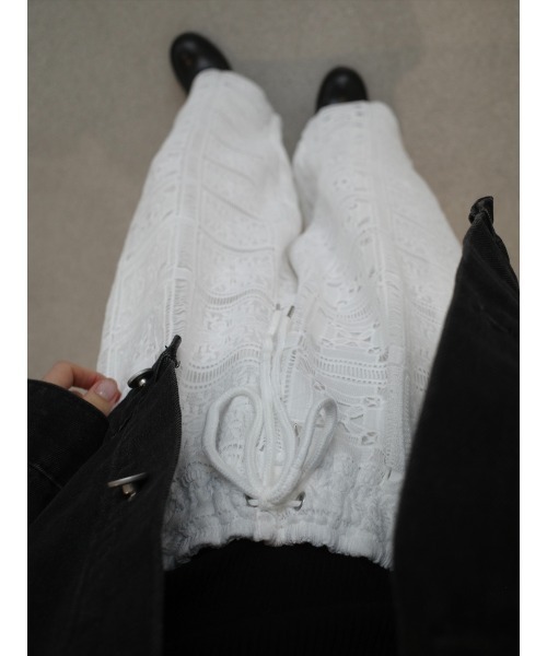 amel（エイメル）の「パネルレース ワイドパンツ ｜ ホワイト（その他パンツ・レディース・ホワイト・FREE）」の7枚目の写真