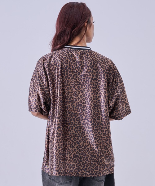 FUBU( フブ)の「FUBU フブ ブランド Patch V Neck TShirts/パッチVネックTシャツ(Tシャツ/カットソー・メンズ・ブラック/レオパード/ホワイト・L/M/XXL/XL)」の19枚目の写真