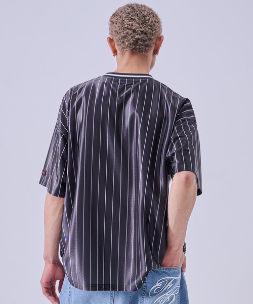 FUBU( フブ)の「FUBU フブ ブランド Patch V Neck TShirts/パッチVネックTシャツ(Tシャツ/カットソー・メンズ・ブラック/レオパード/ホワイト・L/M/XXL/XL)」の8枚目の写真