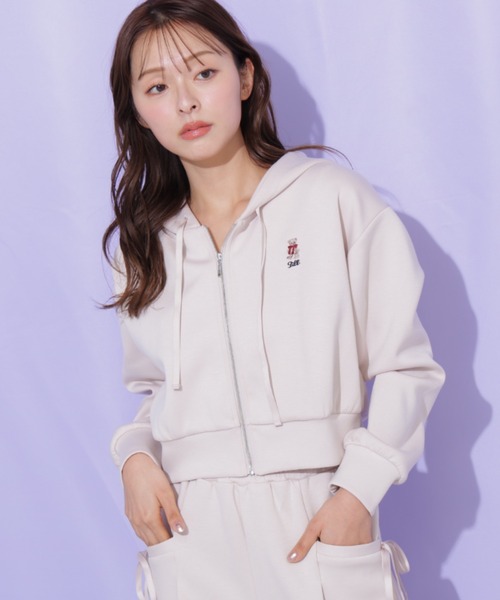 JILL by JILL STUART(ジルバイジルスチュアート)の「<BEARシリーズ>ワンポイント刺繍パーカー(パーカー・レディース・ホワイト/グレー/ピンク・FREE)」の3枚目の写真