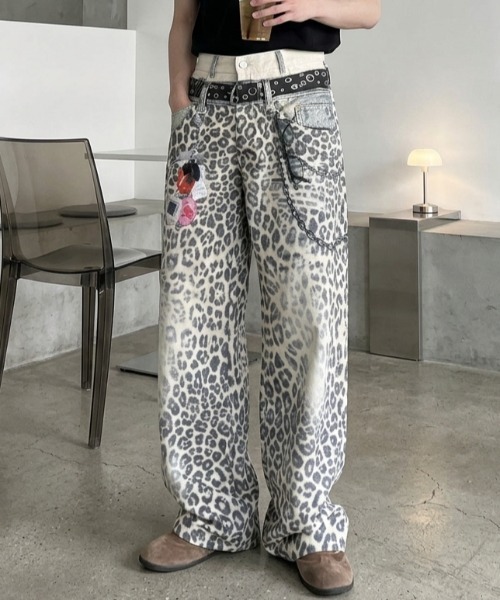 B.R.U(ブル)の「レオパード/レイヤードプリントデニムパンツ(その他パンツ・メンズ・その他・LARGE/MEDIUM)」の1枚目の写真