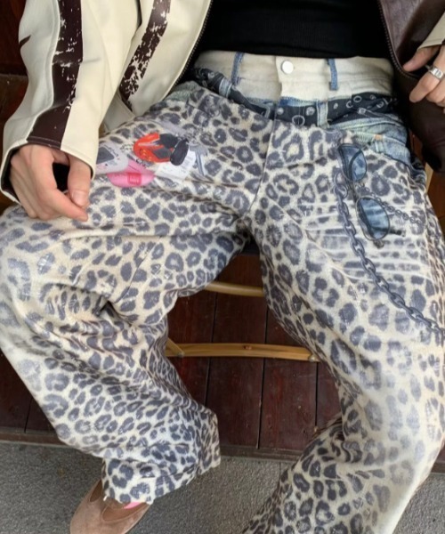B.R.U(ブル)の「レオパード/レイヤードプリントデニムパンツ(その他パンツ・メンズ・その他・LARGE/MEDIUM)」の9枚目の写真