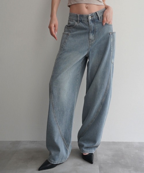 Rashik(ラシク)の「【Rashik】カーブシームバレルパンツ(デニムパンツ・レディース・ブルー/ベージュ/ホワイト・M/S)」の1枚目の写真