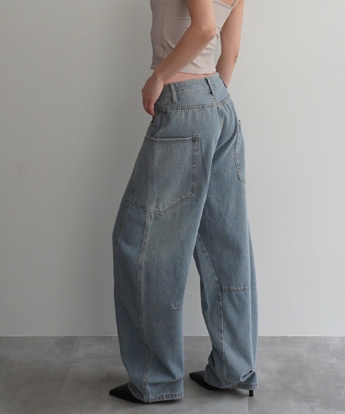 Rashik(ラシク)の「【Rashik】カーブシームバレルパンツ(デニムパンツ・レディース・ブルー/ベージュ/ホワイト・M/S)」の5枚目の写真