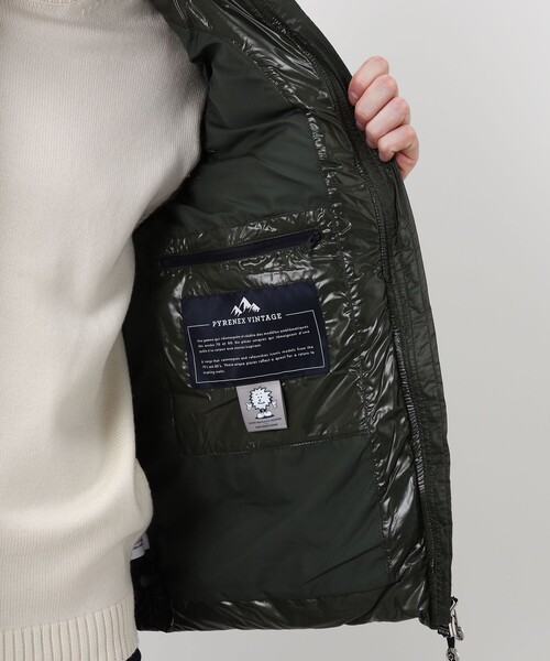 Pyrenex（ピレネックス）の「PYRENEX JOHN ナイロンダウンベスト（ダウンベスト・メンズ・ネイビー/グリーン・M）」の8枚目の写真