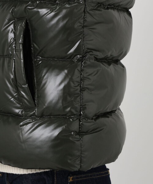 Pyrenex（ピレネックス）の「PYRENEX JOHN ナイロンダウンベスト（ダウンベスト・メンズ・ネイビー/グリーン・M）」の12枚目の写真