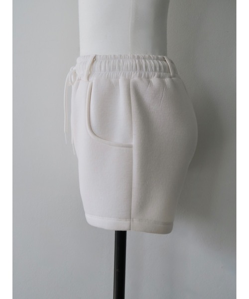 celon(セロン)の「soft minimal sweat shorts(スウェットパンツ・レディース・グレー/アイボリー・FREE)」の13枚目の写真