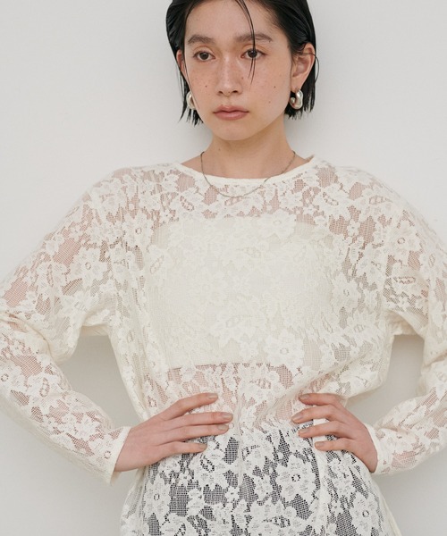 LARUTA(ラルータ)の「【LARUTA】フラワーエンブロイダリーブラウス(シャツ/ブラウス・レディース・オフホワイト/ブラック・MEDIUM)」の10枚目の写真