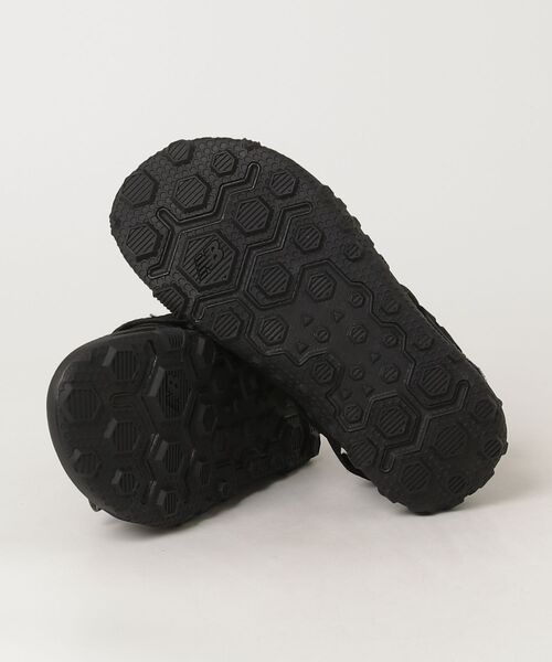 NEW BALANCE(ニューバランス)の「2950 v2 Strap Sandal(サンダル・レディース・ブラック/ベージュ・22.0cm/23.0cm/24.0cm/25.0cm)」の6枚目の写真