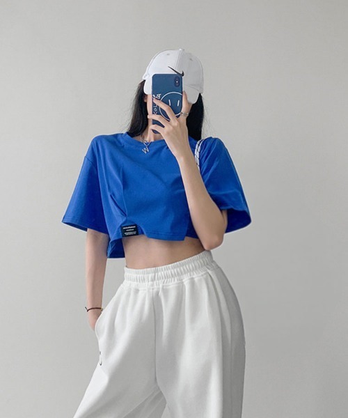 SallyLunn(サリーラン)の「コンパクトクロップドTシャツ(Tシャツ/カットソー・レディース・ライトブルー/ホワイト/ブルー/ブラック/グレー・FREE)」の5枚目の写真