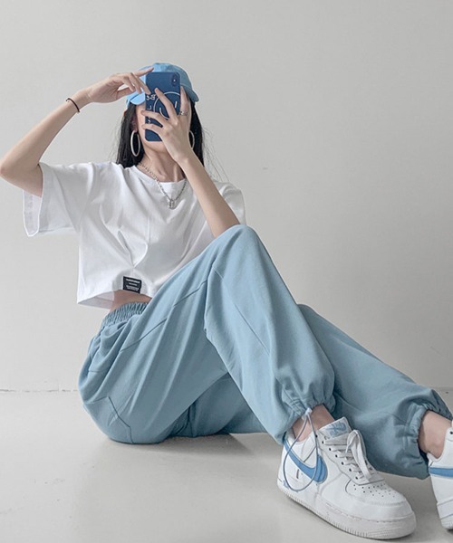 SallyLunn(サリーラン)の「コンパクトクロップドTシャツ(Tシャツ/カットソー・レディース・ライトブルー/ホワイト/ブルー/ブラック/グレー・FREE)」の8枚目の写真